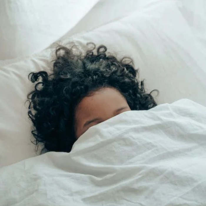 ¿Por qué es normal dormir más durante el embarazo? Explicación y consejos