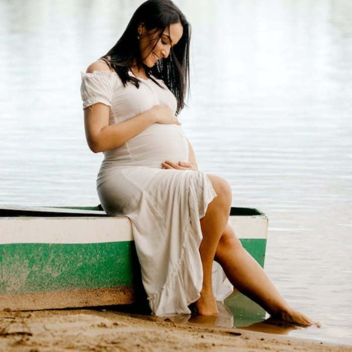 formas naturales de reducir la hinchazón de los pies durante el embarazo